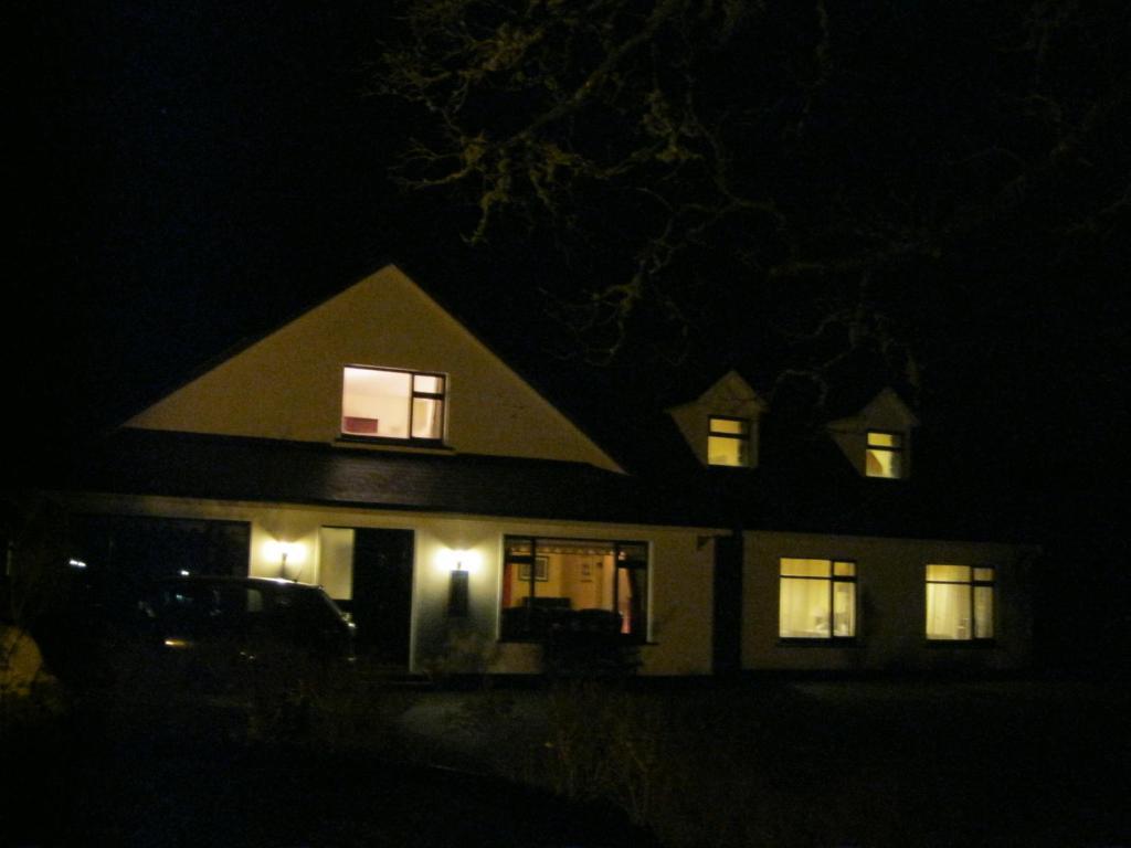 Mountain View Guesthouse Oughterard Dış mekan fotoğraf