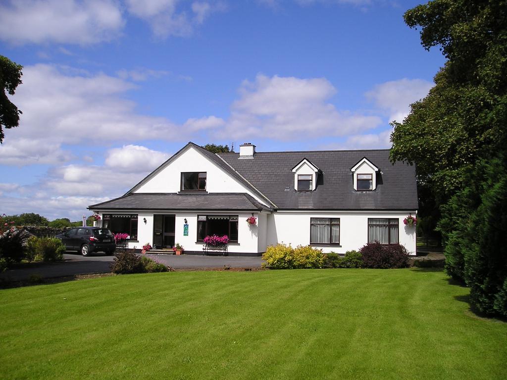 Mountain View Guesthouse Oughterard Dış mekan fotoğraf
